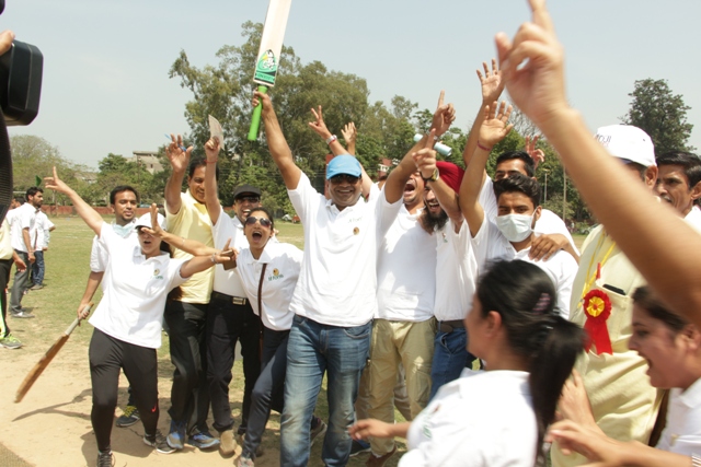Best Kidney transplant Surgeon india, best kidney transplant hospital in punjab, Best urologist, super Specialist kidney surgeon chandigarh, mohali, panchkula, leading Uro oncologist ludhiana, HP, Baddi, Punjab, himachal, haryana